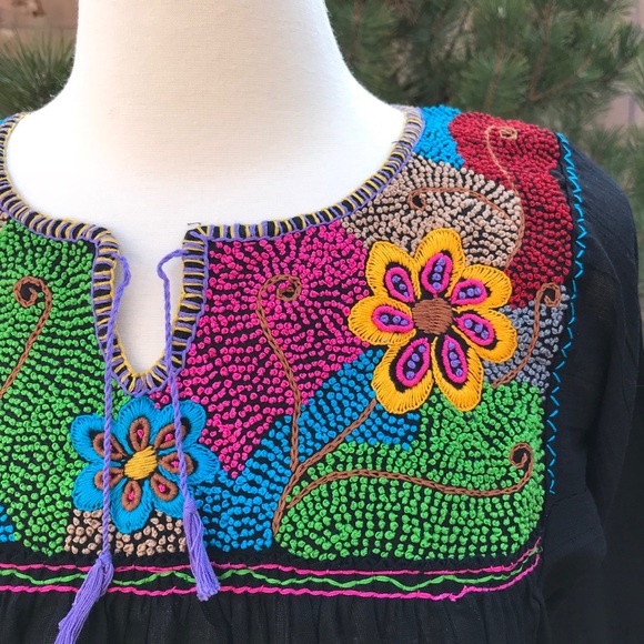 Mexican Hand Embroidered Blouse Bohemian style - Picture 4 of 4